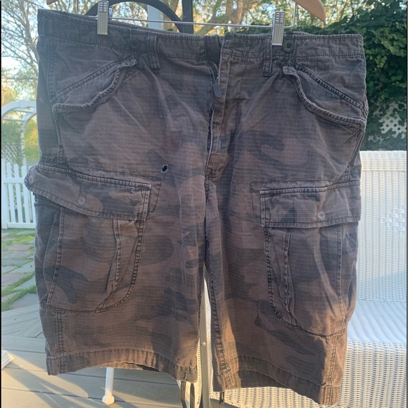 Express Other - Men’s Express Camo Cargo Shorts